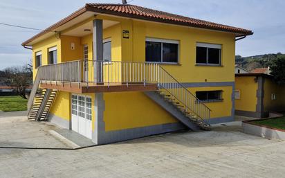 Vista exterior de Casa o xalet en venda en Ferrol amb Terrassa