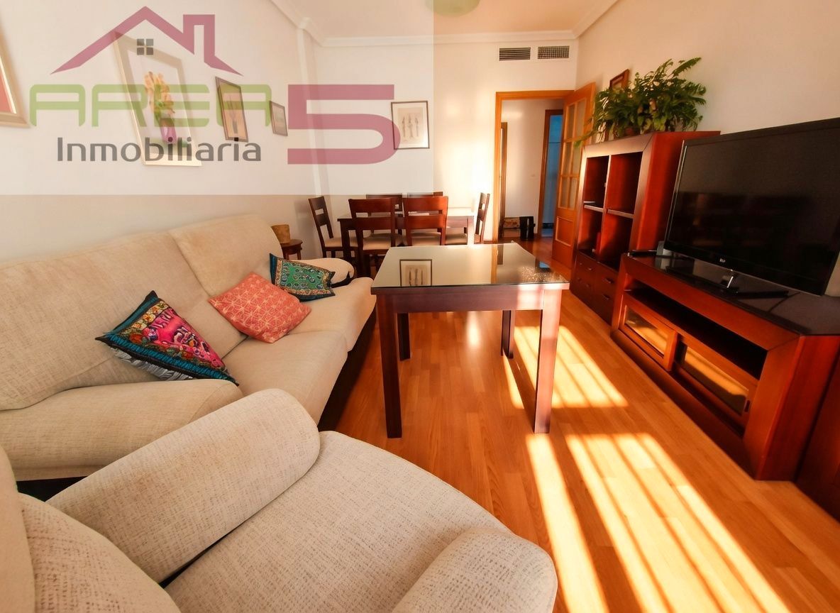 Sala de estar de Piso de alquiler en Mérida con Aire acondicionado, Calefacción y Parquet