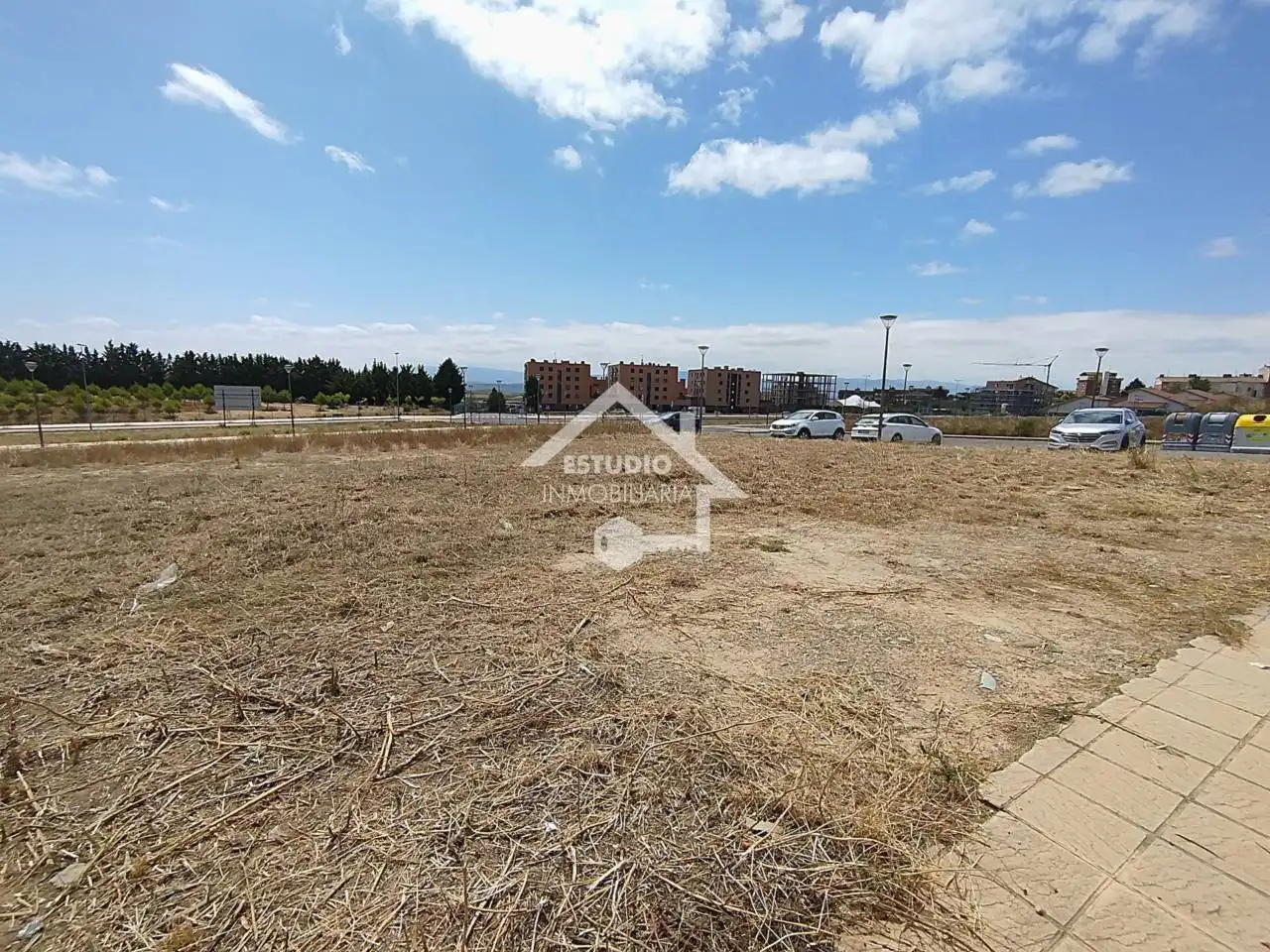 Residencial en venda en Viana