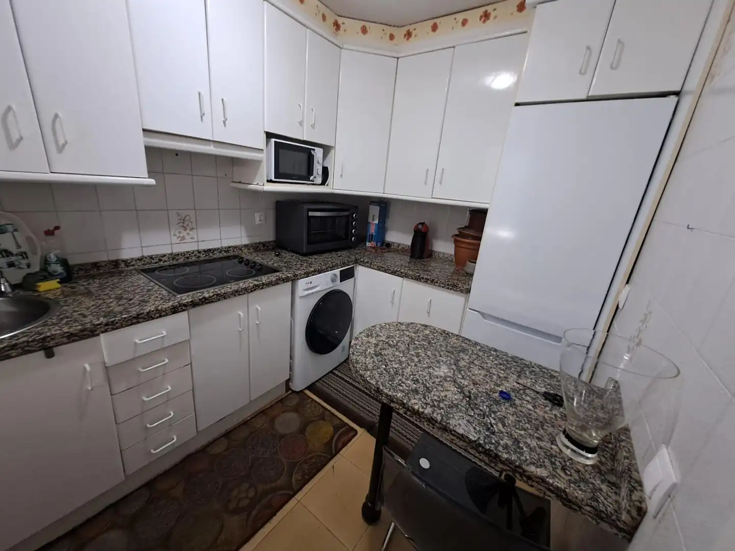 Cuina de Apartament en venda en Oviedo  amb Calefacció