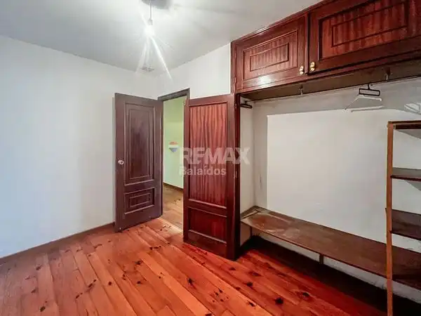 Wohnung zum Verkauf in Nigrán mit Privatgarten und Abstellraum