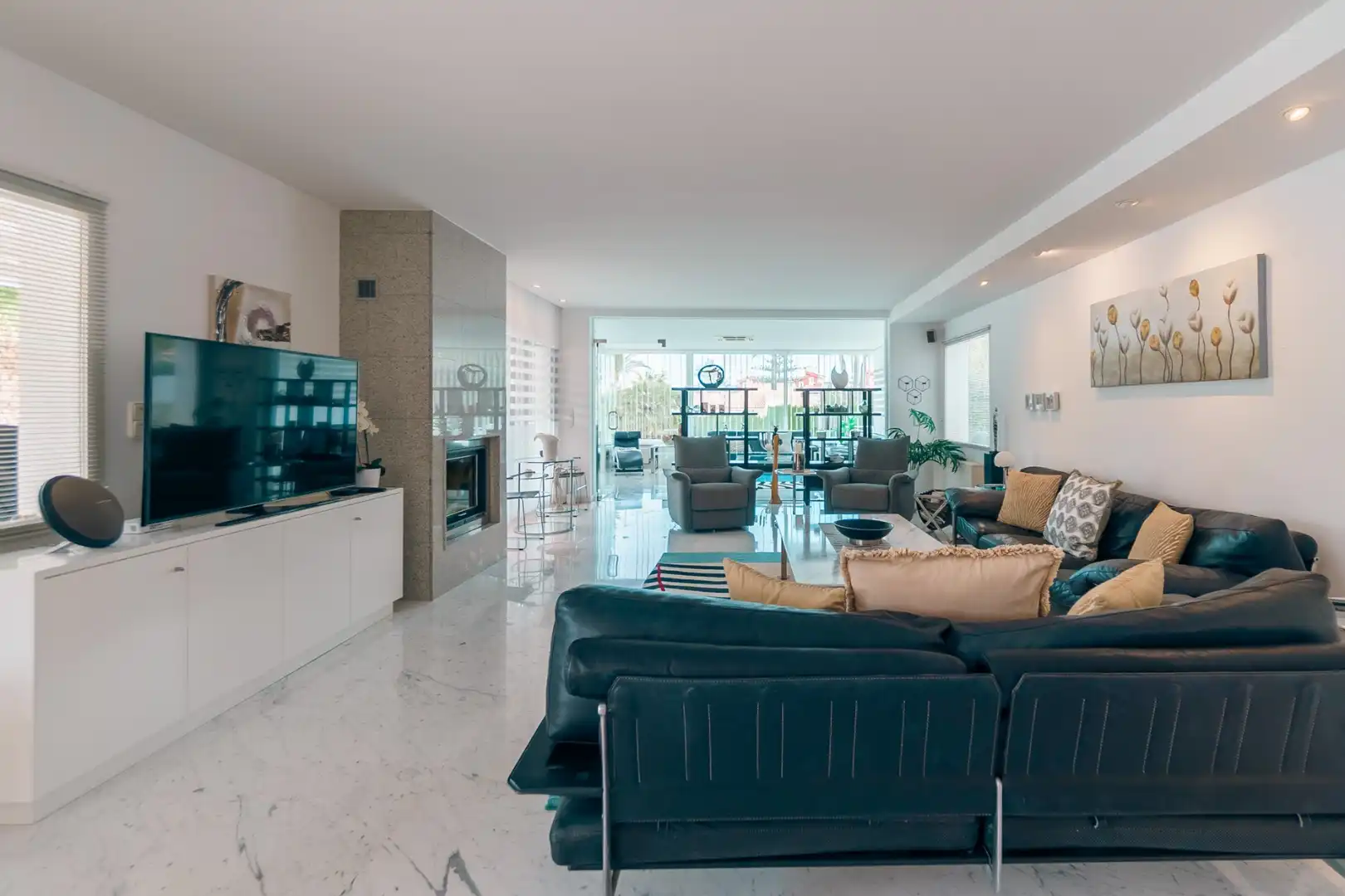 Sala de estar de Casa o chalet en venta en L'Alfàs del Pi con Terraza y Piscina
