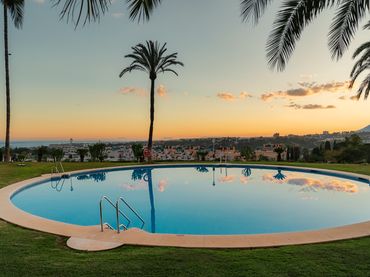 Apartament amb piscina en venda a Calle Cerro Andevalo 79B