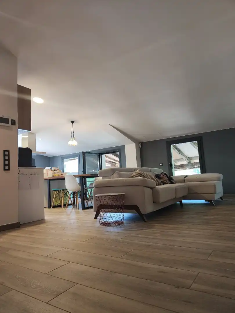 Sala de estar de Casa o chalet en venta en Olot con Aire acondicionado, Calefacción y Amueblado