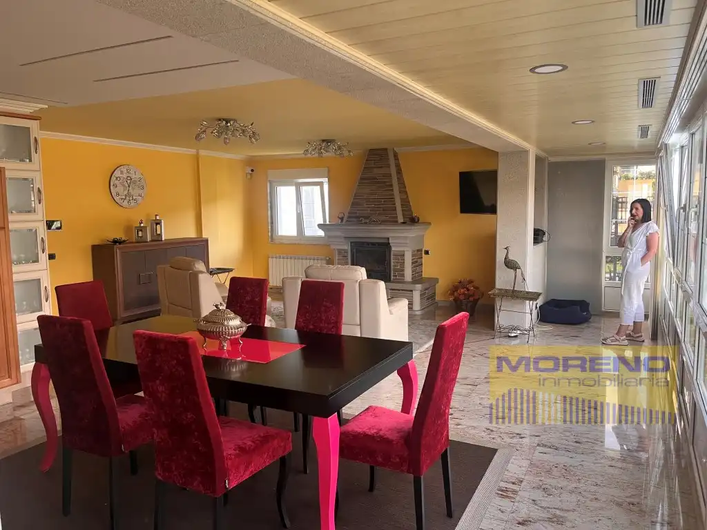 Sala d'estar de Casa o xalet en venda en Sarria