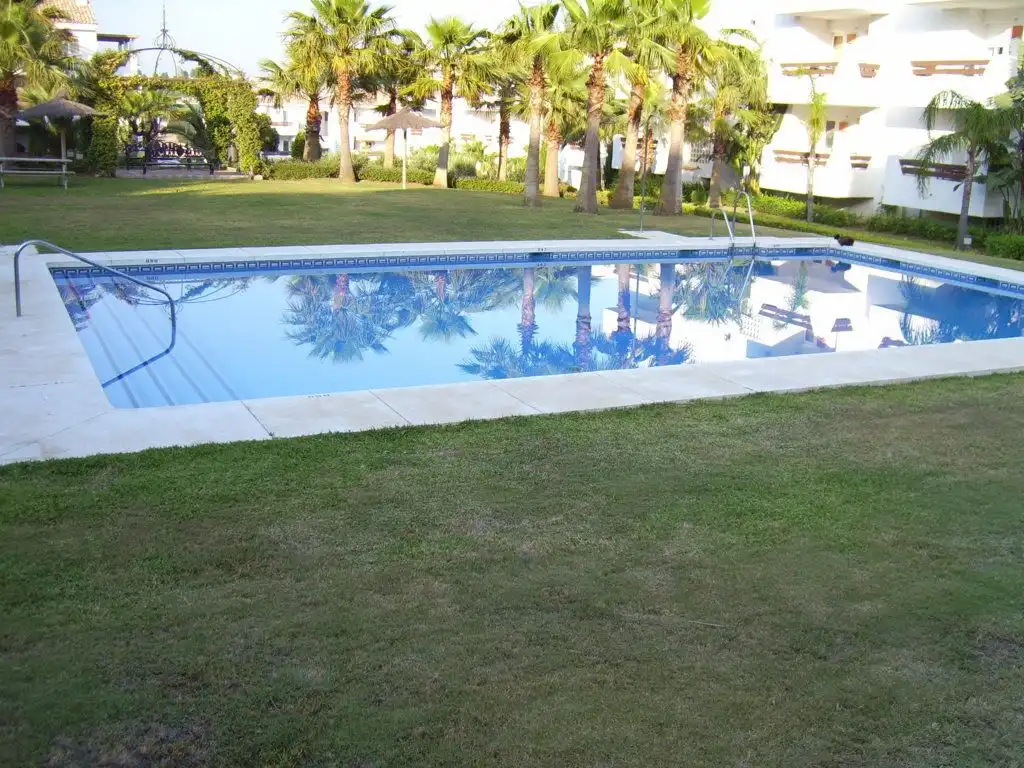 Apartament en venda a Calle los Almendros, La Concha - Resina Golf