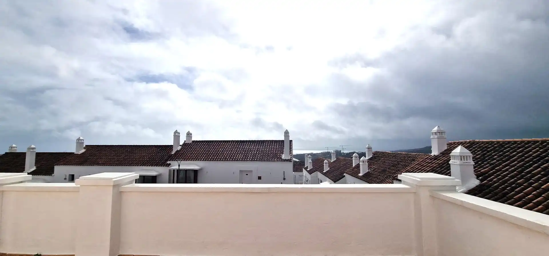 Außenansicht von Einfamilien-Reihenhaus zum Verkauf in Cártama mit Privatgarten und Terrasse
