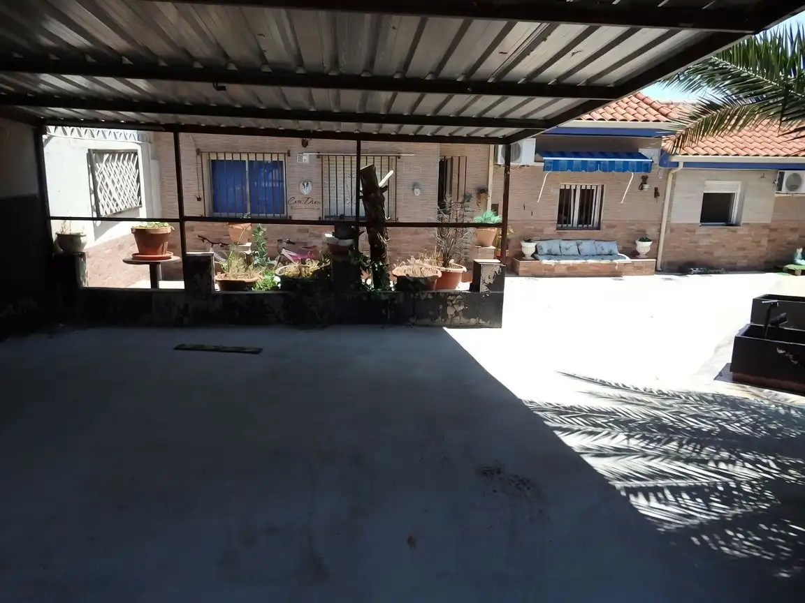 Houses for sale in Cedillo del Condado  with Air Conditioner, Heating and Private garden
