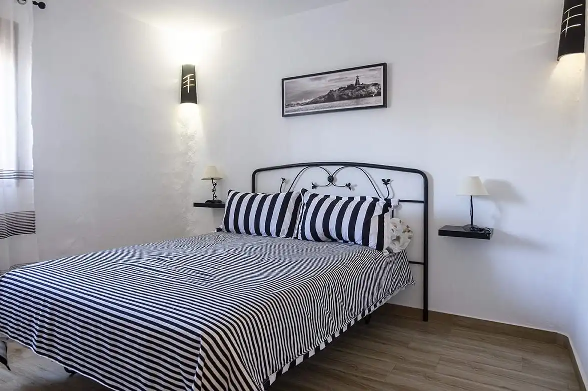 Dormitori de Casa o xalet de lloguer en Barbate amb Calefacció, Jardí privat i Terrassa