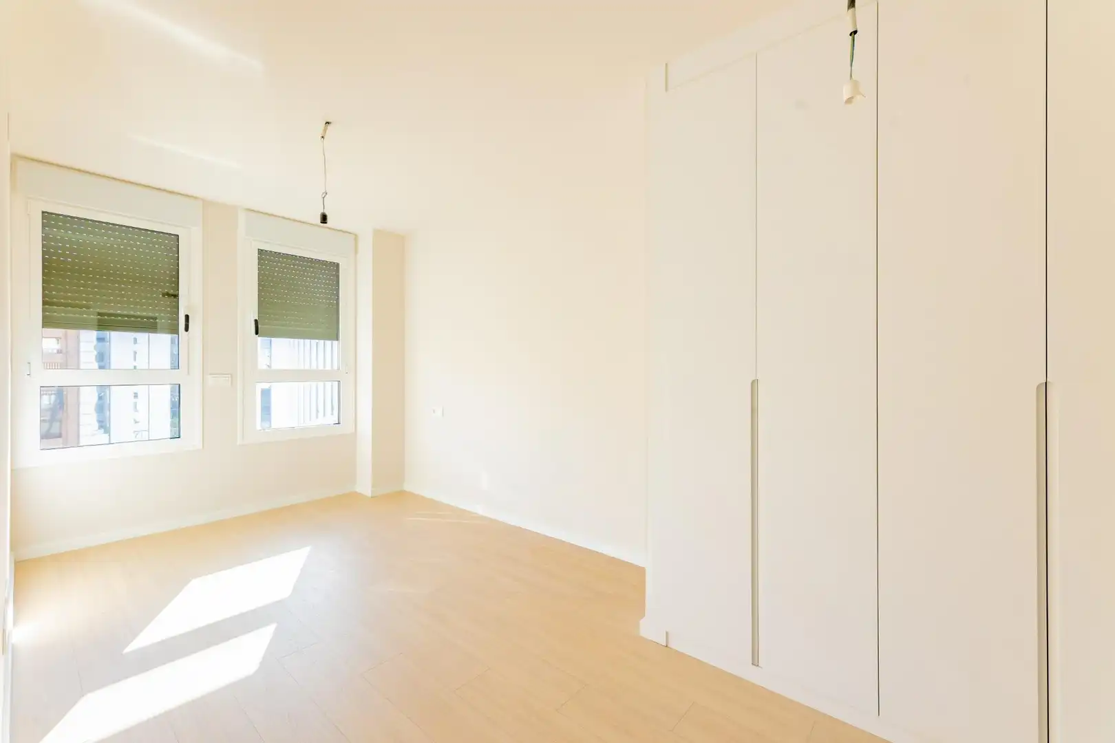 Schlafzimmer von Wohnung zur Miete in Valencia mit Klimaanlage, Heizung und Privatgarten
