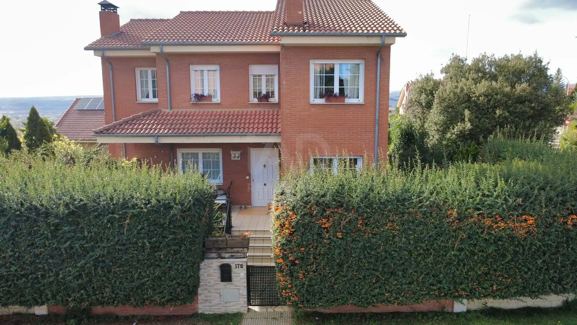 Vista exterior de Casa o chalet en venta en Sariegos con Calefacción, Terraza y Piscina
