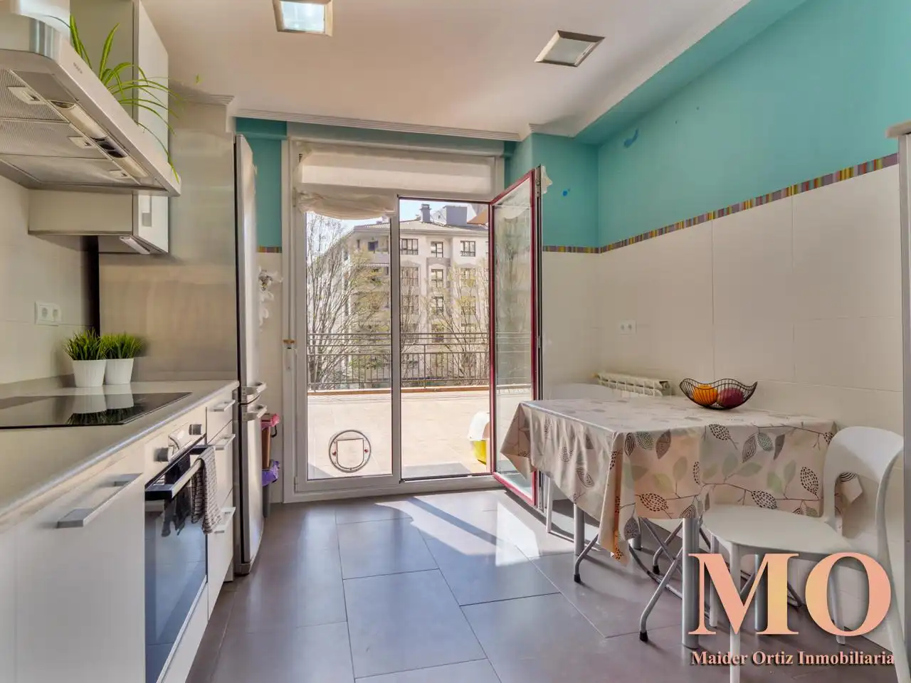 Küche von Wohnung zum Verkauf in Bergara mit Heizung, Terrasse und Abstellraum