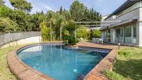 Swimming pool of House or chalet for sale in Cerdanyola del Vallès  with Air Conditioner, Heating and Private garden
