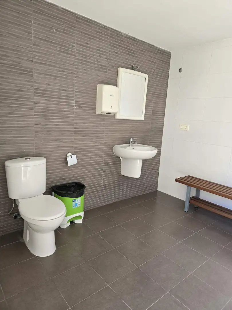 Baño de Piso en venta en Crevillent con Aire acondicionado, Parquet y Terraza