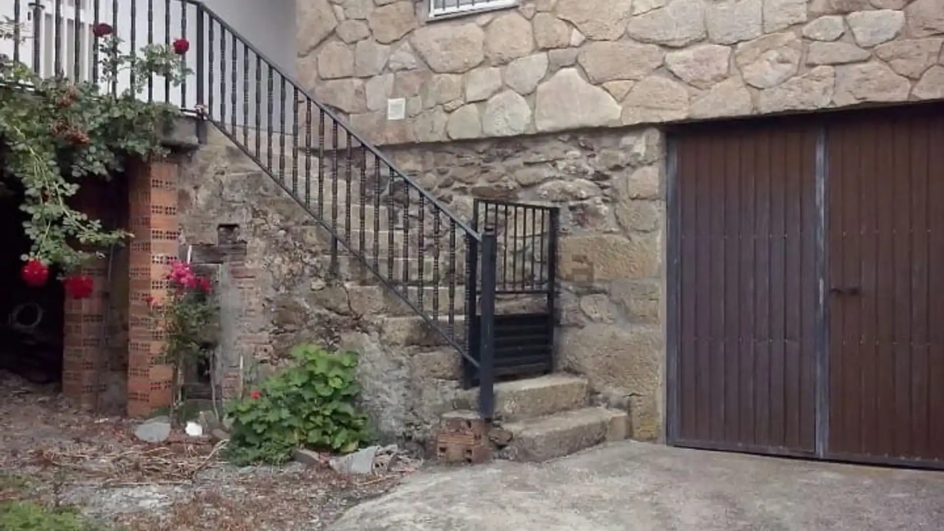 Houses for sale in Pantón  with Furnished