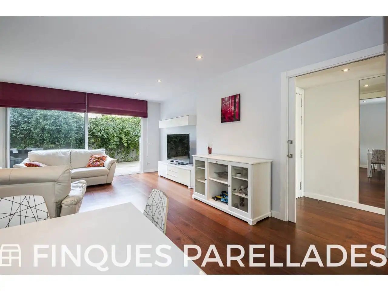 Sala de estar de Piso en venta en Sitges con Aire acondicionado, Calefacción y Jardín privado