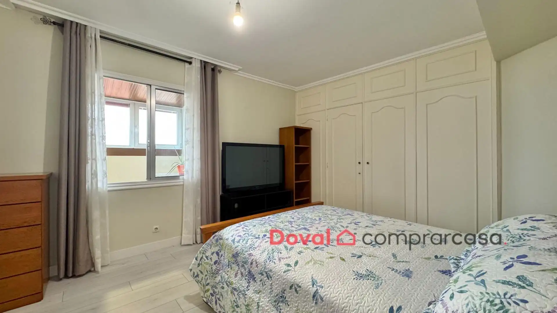 Piso con terraza en venta en Calle Calle Portela, imagen 32
