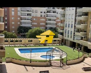 Vista exterior de Pis de lloguer en Málaga Capital amb Aire condicionat, Jardí privat i Piscina