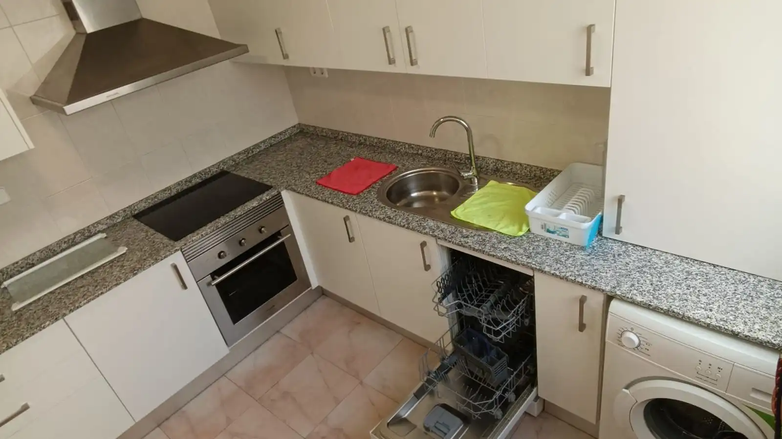 Cuina de Pis de lloguer en Murcia amb Aire condicionat, Calefacció i Moblat