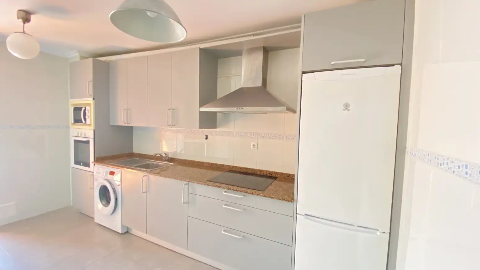 Cocina de Piso de alquiler en Entrambasaguas con Calefacción, Jardín privado y Terraza