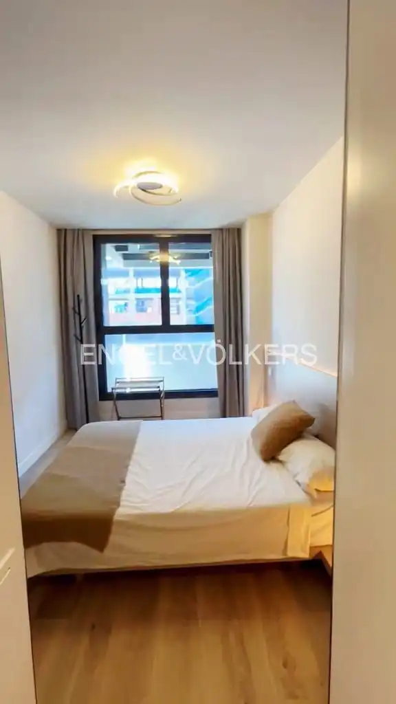 Schlafzimmer von Wohnung zur Miete in Madrid mit Klimaanlage, Heizung und Privatgarten
