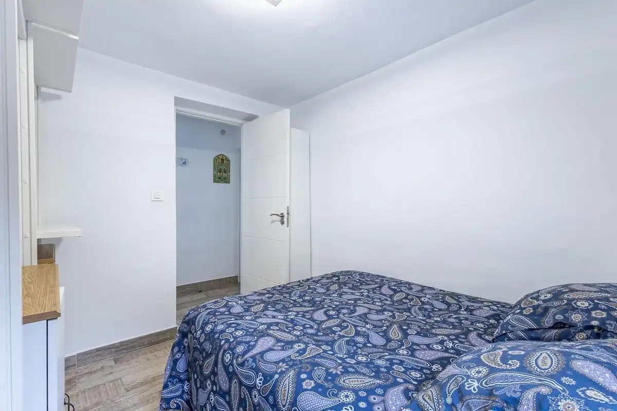 Dormitori de Pis en venda en Granada amb Aire condicionat i Parquet
