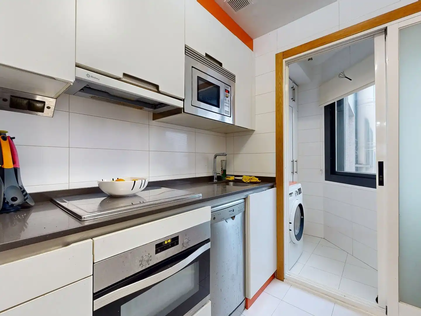Cocina de Piso en venta en Vigo  con Calefacción y Trastero