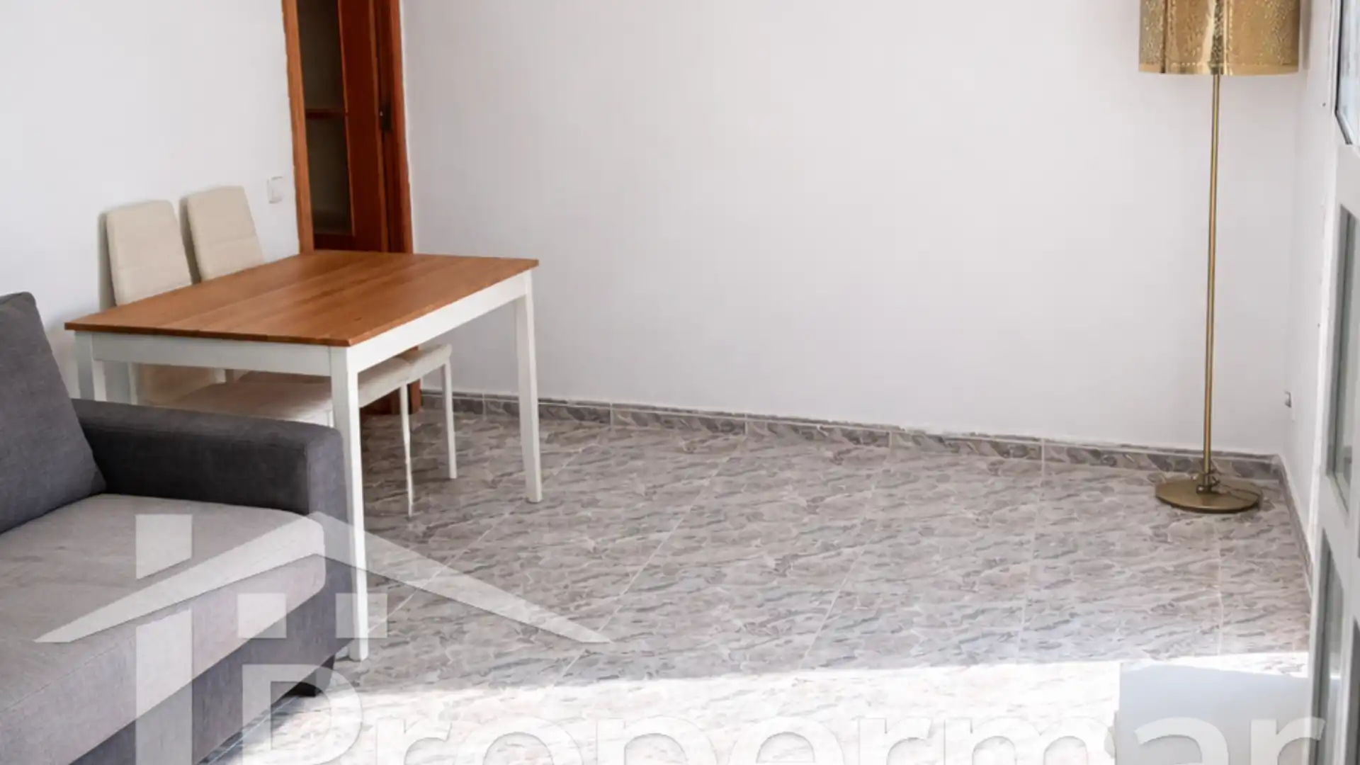 Attic for sale in Badalona  with Air Conditioner