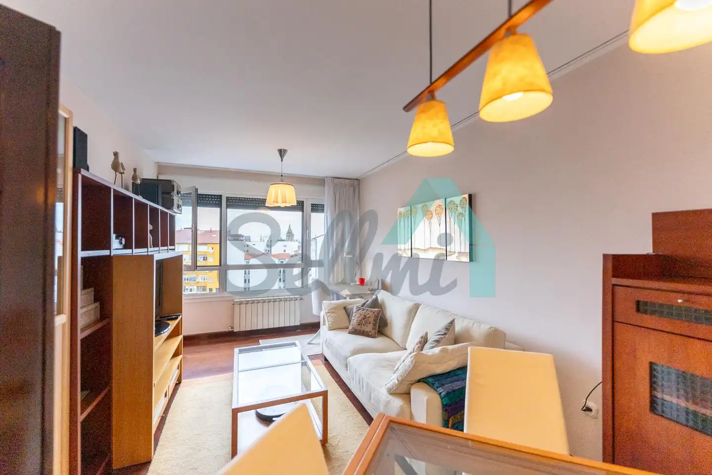 Sala d'estar de Pis de lloguer en Oviedo  amb Calefacció, Parquet i Moblat