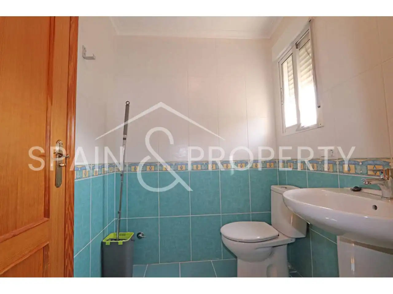 Baño de Casa adosada en venta en Montroi / Montroy