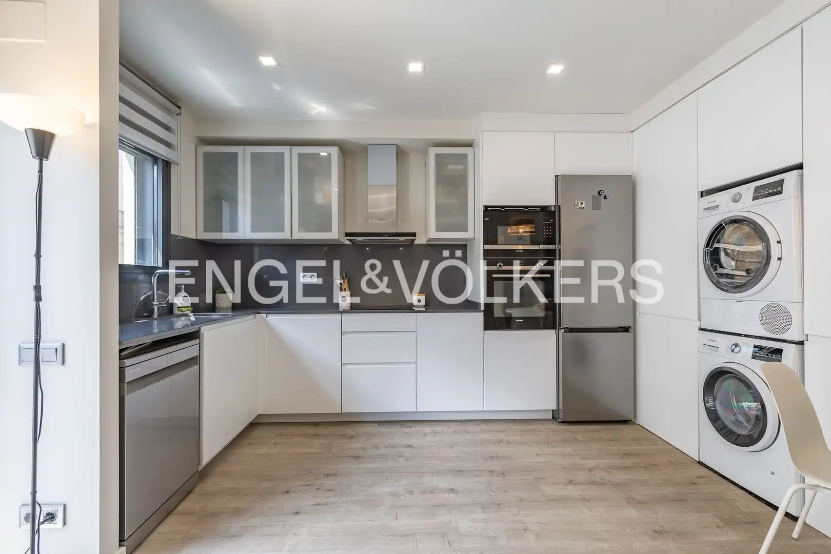 Kitchen of Flat for sale in Sant Cugat del Vallès  with Air Conditioner, Heating and Parquet flooring