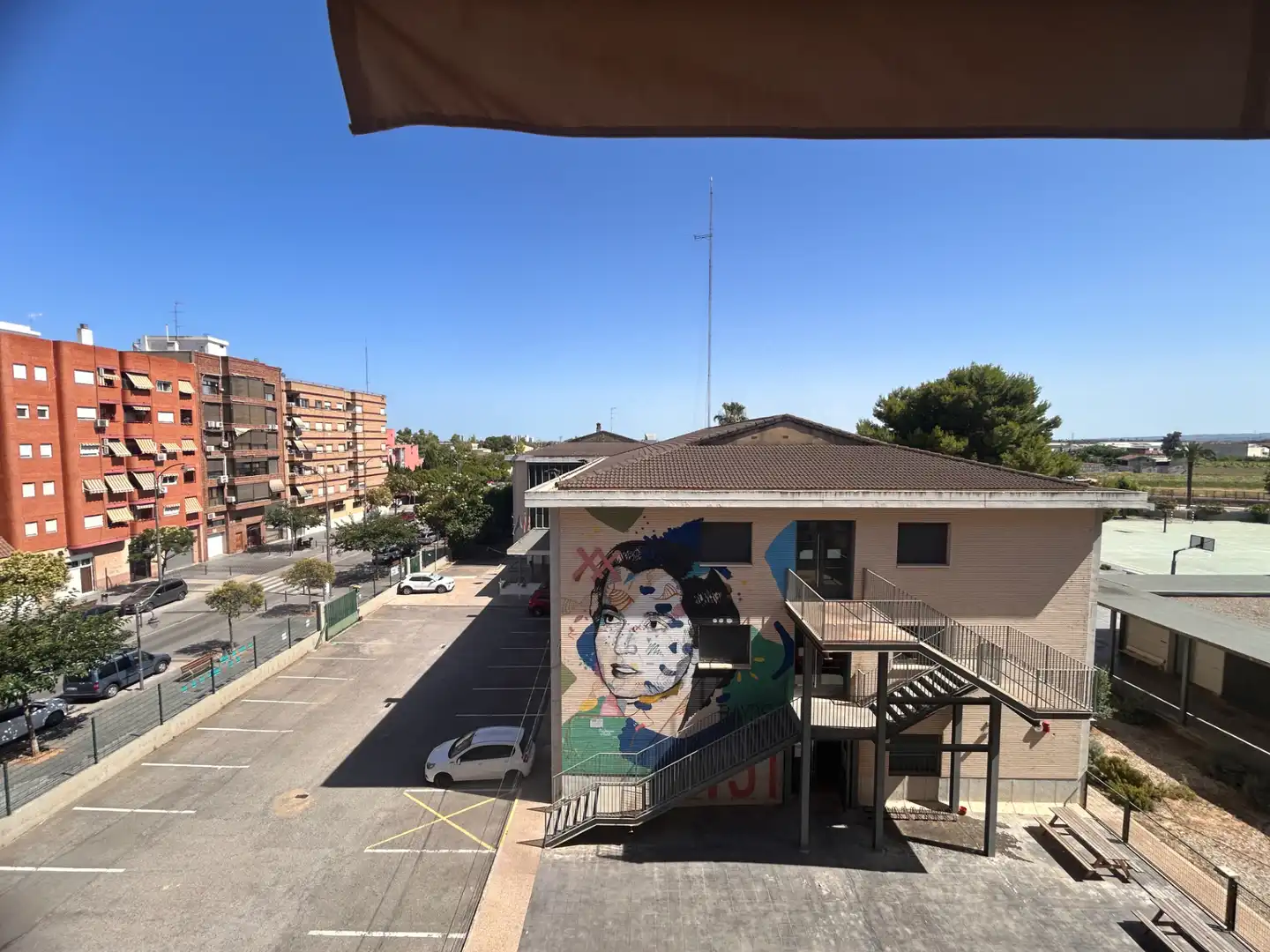 Vista exterior de Pis en venda en Xirivella amb Aire condicionat