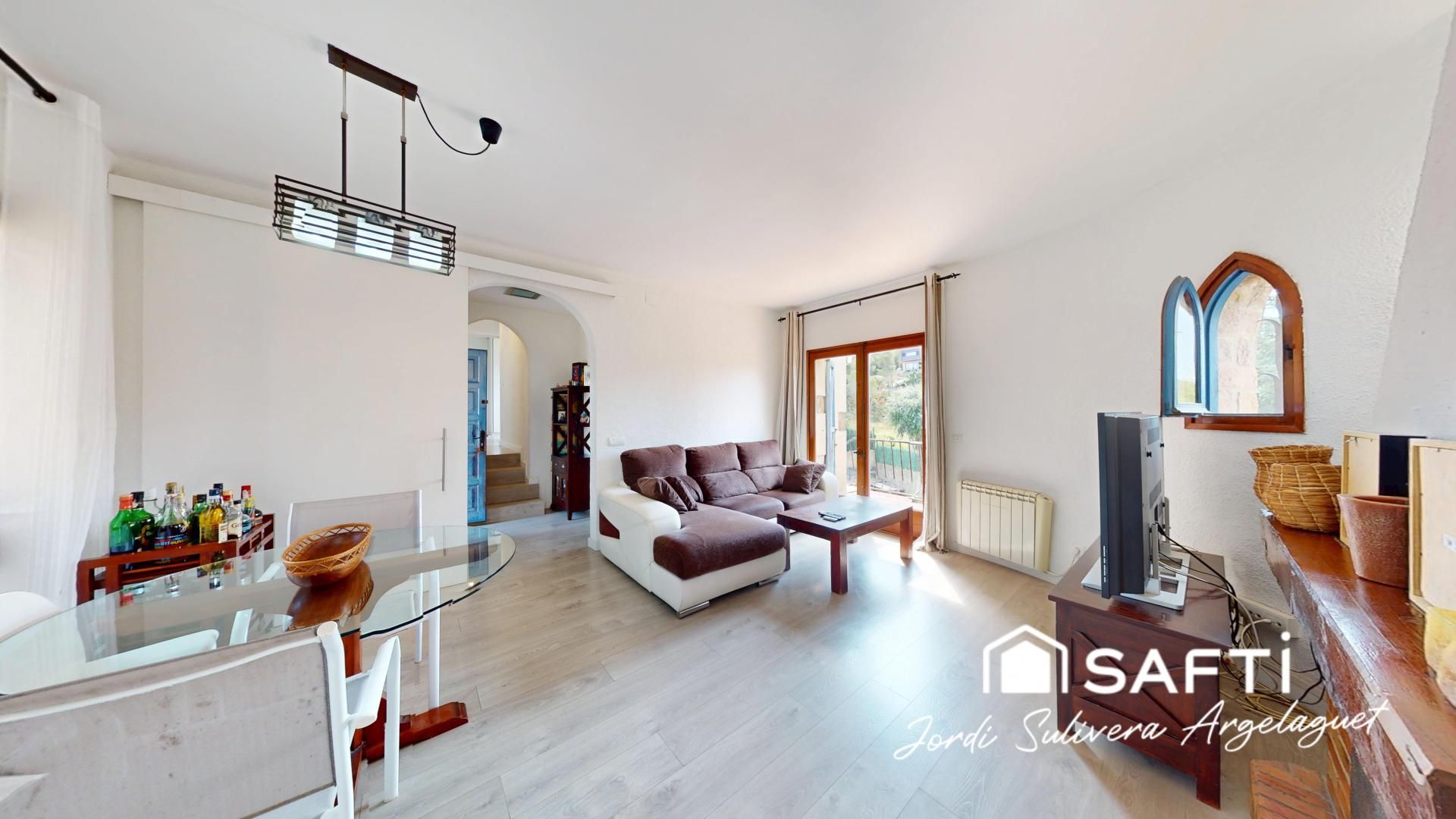 Sala d'estar de Casa o xalet en venda en Begur