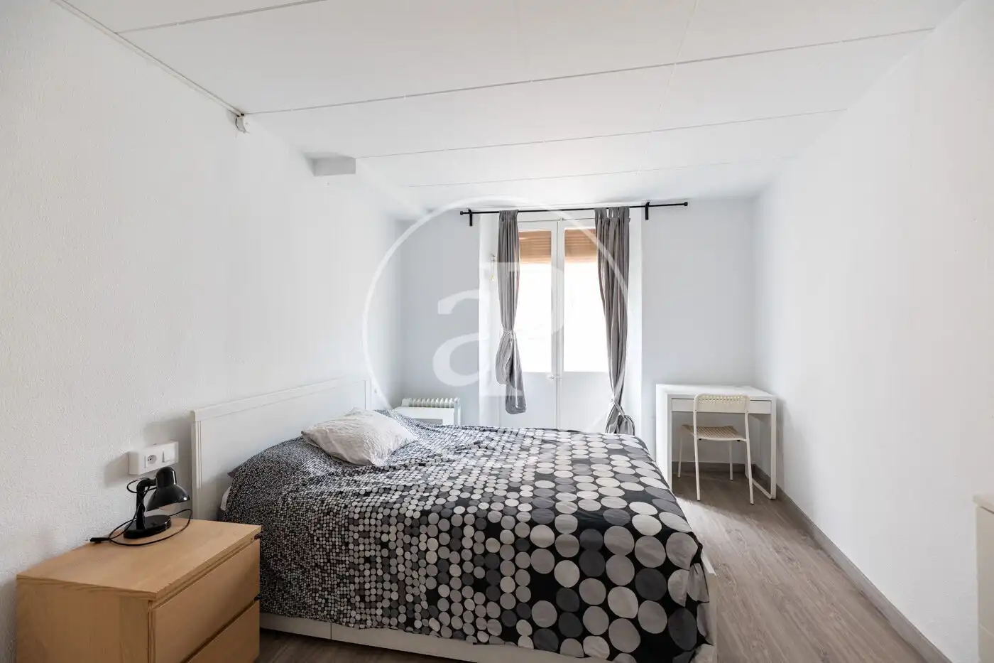 Bedroom of Flat for sale in Barcelona  with Heating, Furnished and Balcony