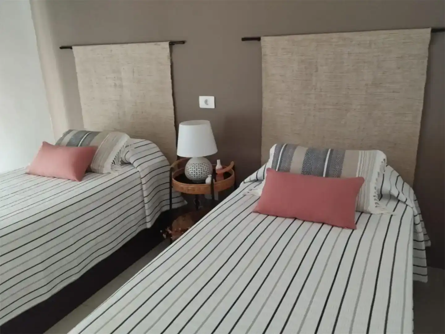 Dormitori de Apartament en venda en Adeje amb Piscina i Balcó