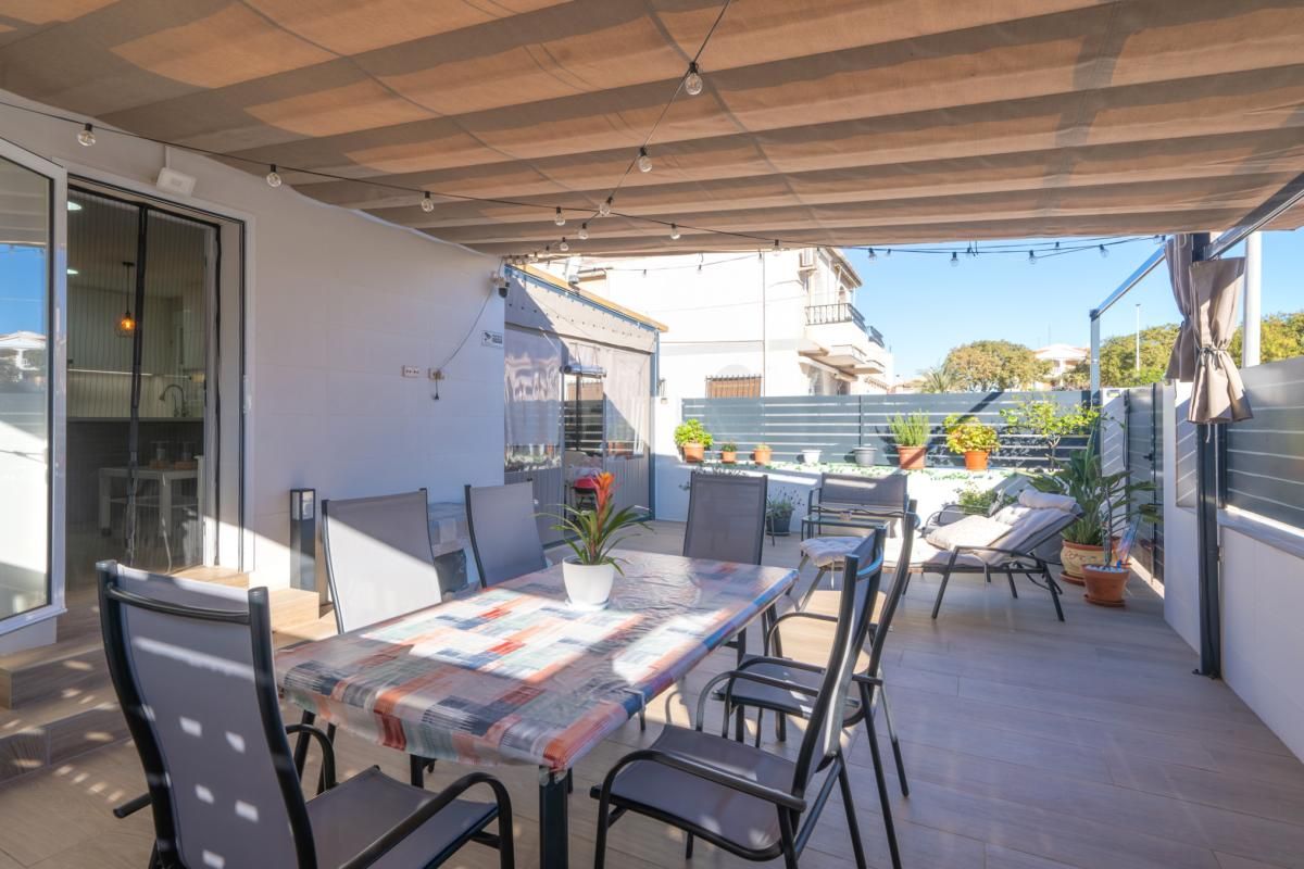 Casa adosada en venda a C. Cuenca, 23, Gran Playa