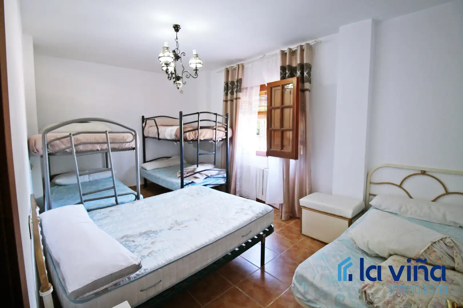 Habitación de Casa o chalet en venta en Villanueva de Tapia con Aire acondicionado, Jardín privado y Trastero