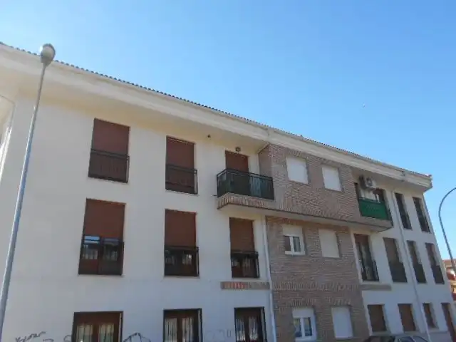 Vista exterior de Pis en venda en Candeleda amb Calefacció