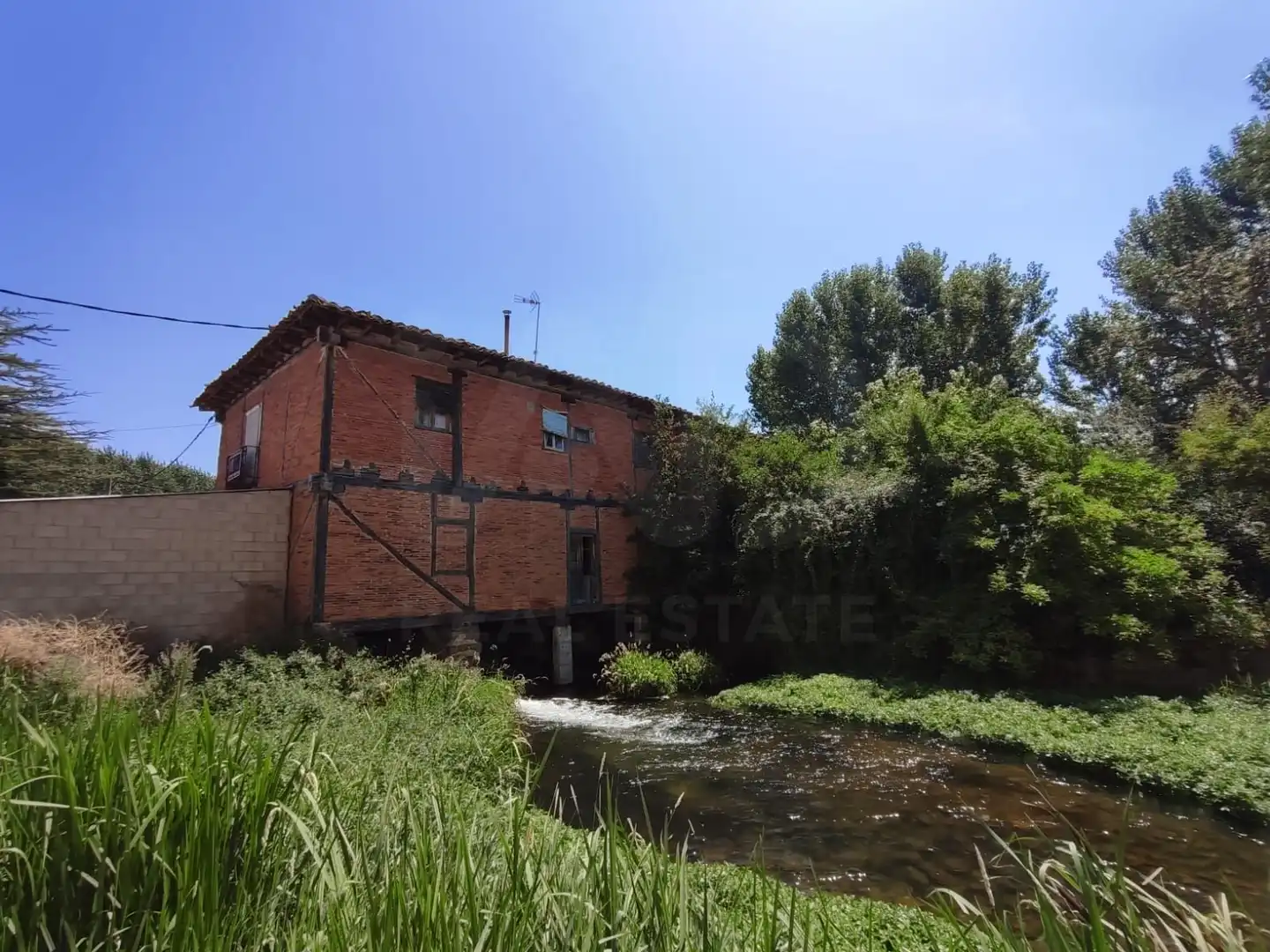Vista exterior de Casa o xalet en venda en Villarejo de Órbigo amb Calefacció