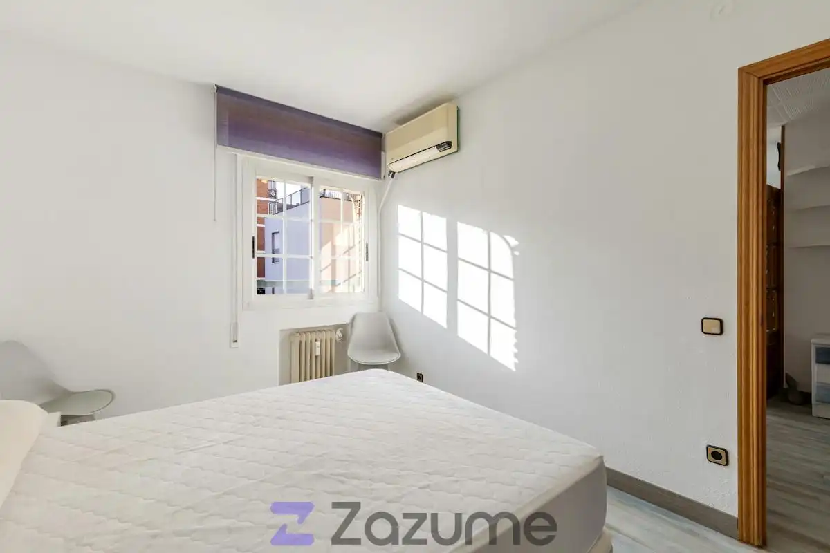 Bedroom of Flat for rent in Carabanchel