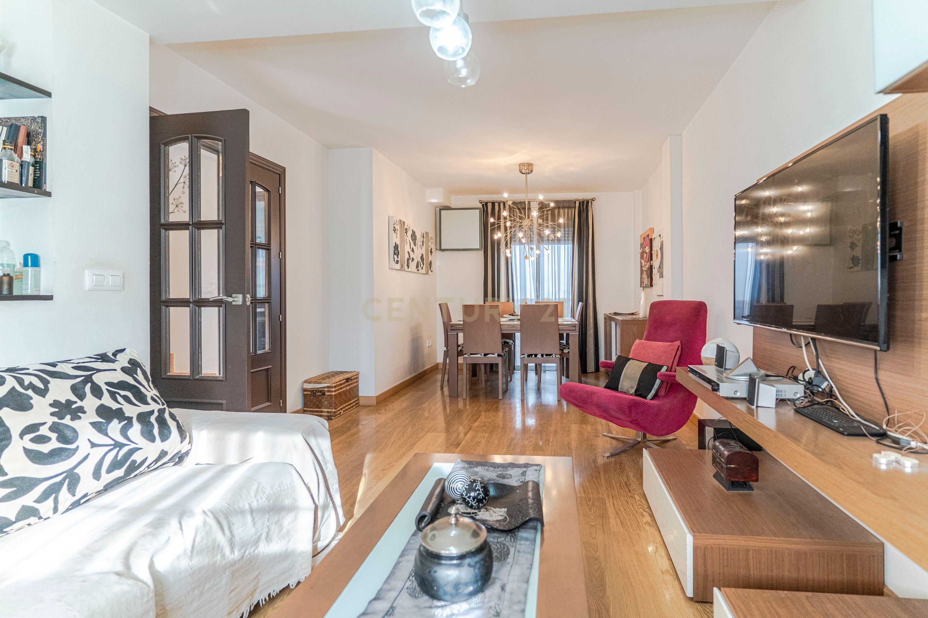 Living room of Single-family semi-detached for sale in Vélez de Benaudalla  with Balcony