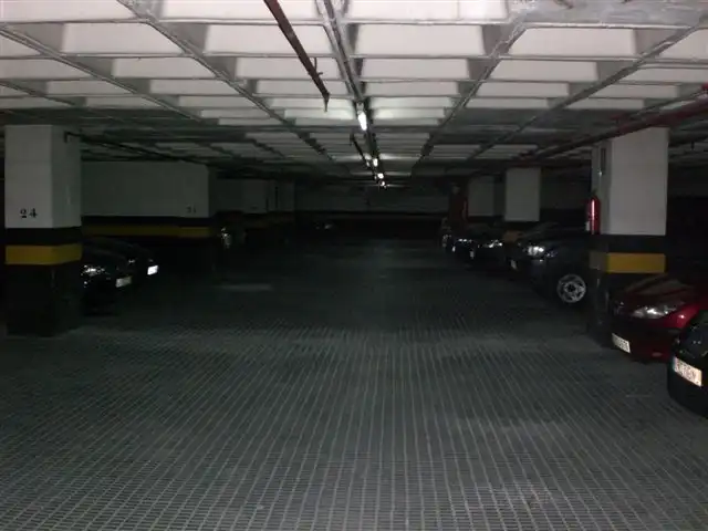 Parkplatz zur Miete in CALLE ALMOGAVERS 74, imagen 3