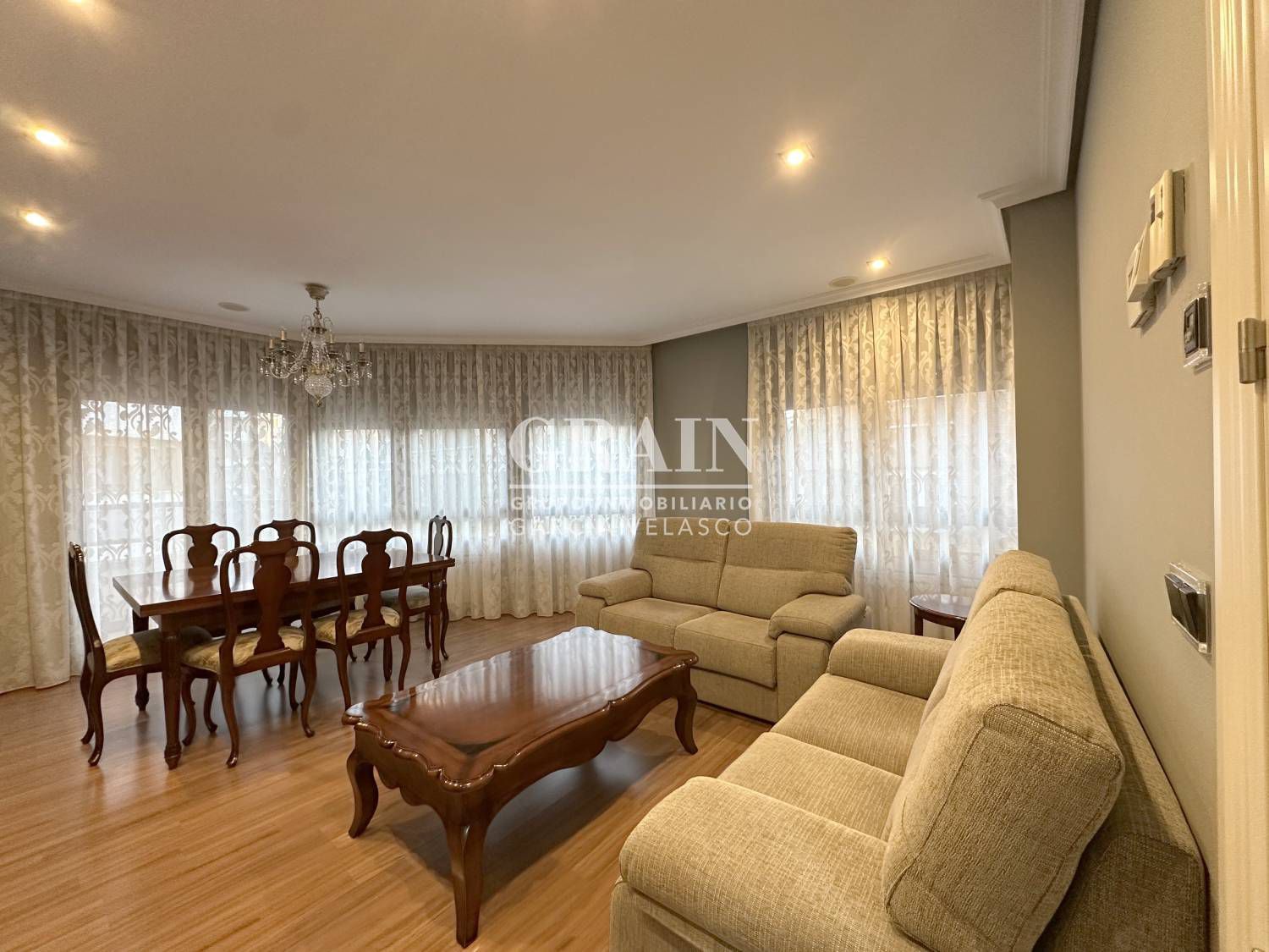 Sala d'estar de Pis en venda en  Albacete Capital amb Aire condicionat, Calefacció i Traster