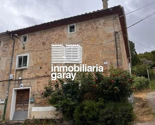 Vista exterior de Casa adosada en venda en Oña amb Calefacció