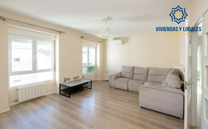 Living room of Flat for sale in  Granada Capital  with Heating and Terrace