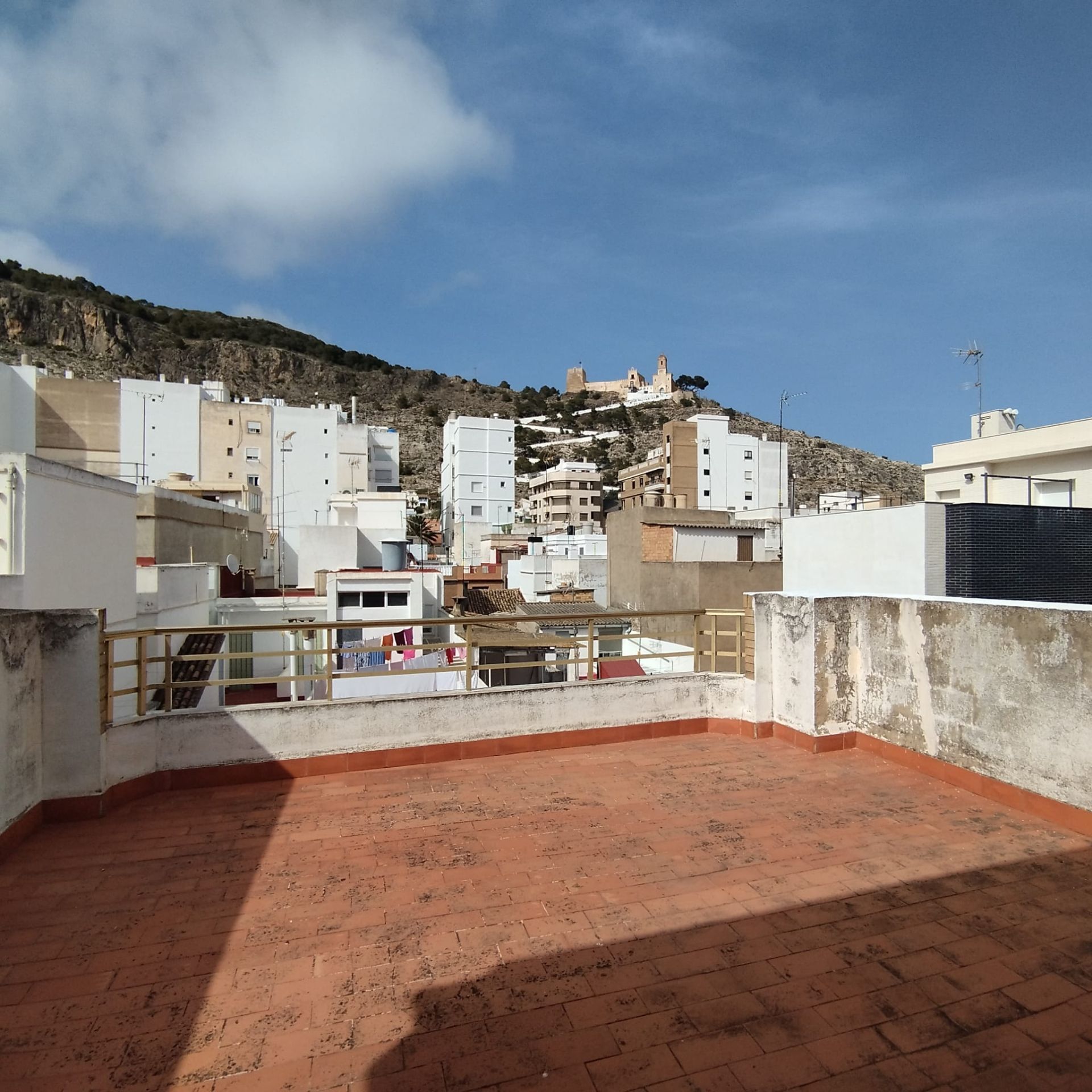 Vista exterior de Edifici en venda en Cullera