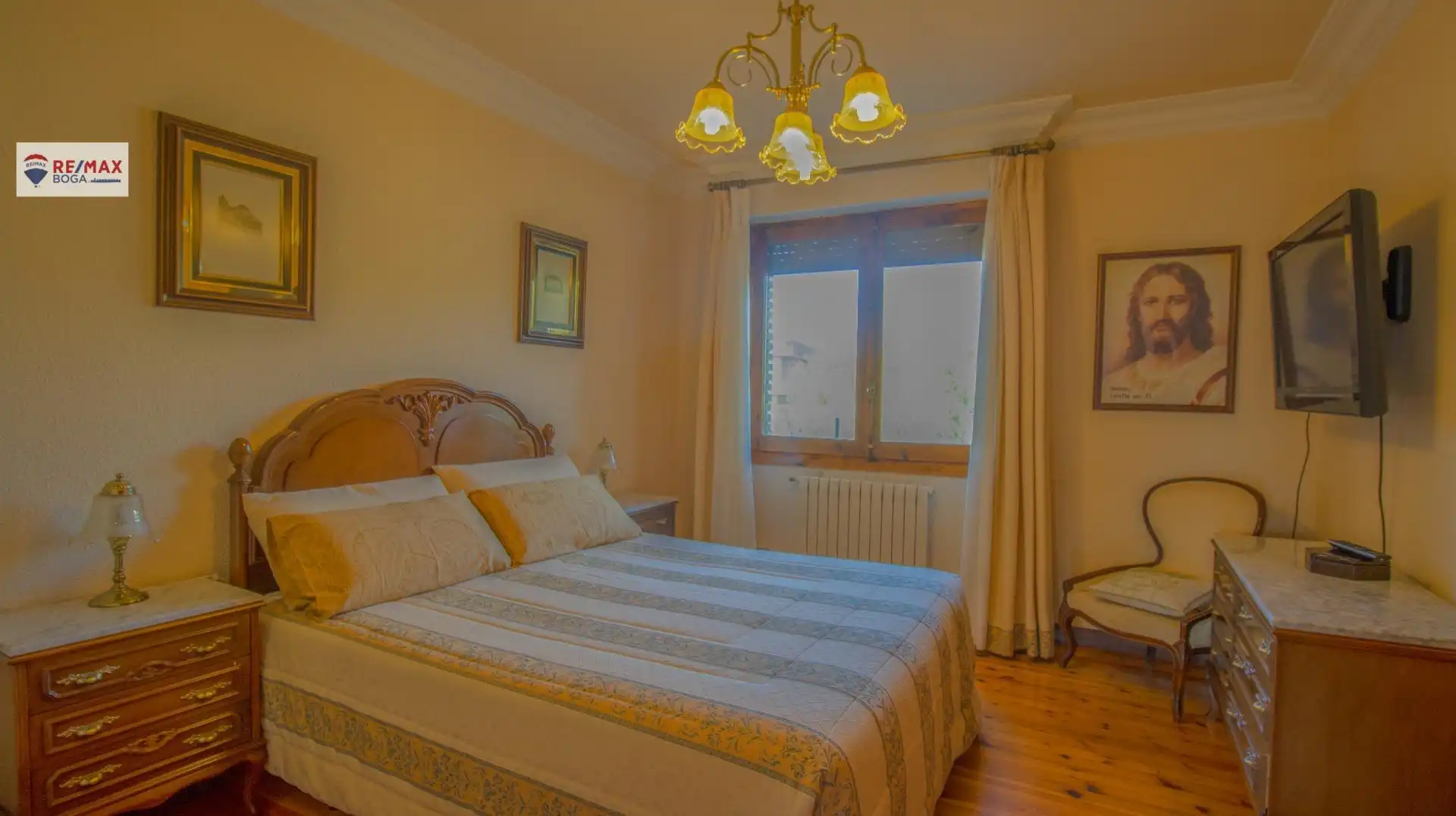 Dormitori de Casa o xalet en venda en Oyón-Oion amb Aire condicionat, Jardí privat i Parquet