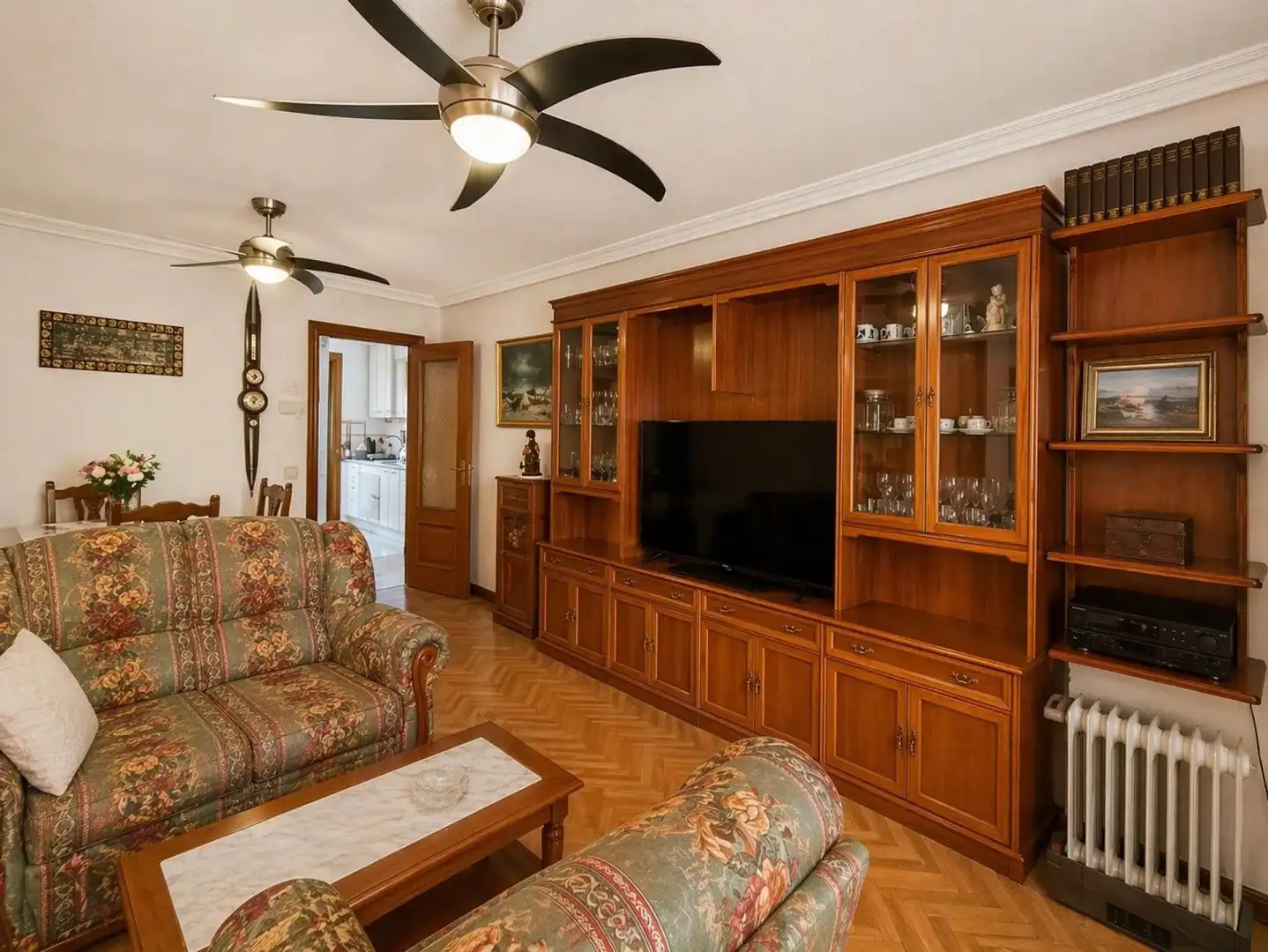 Sala de estar de Piso en venta en  Madrid Capital con Calefacción y Terraza