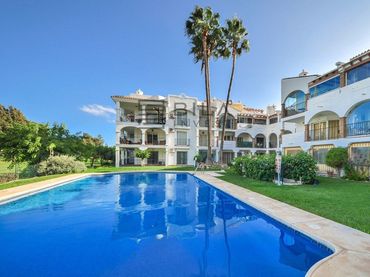 Penthouse mit Pool zum Verkauf in Urb. la Siesta