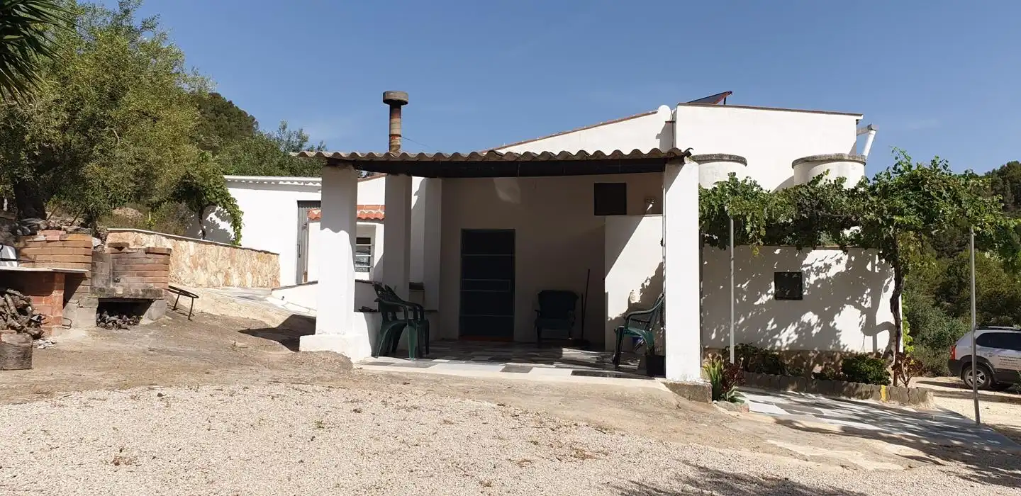 Country homes for sale in Poligono 16, Bítem